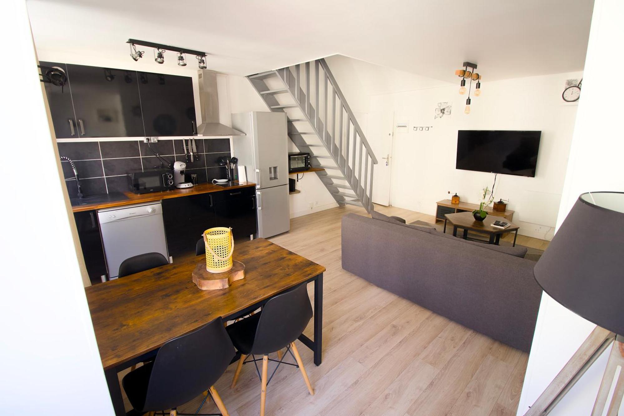 Triplex Lumineux A Cherbourg, Hyper Centre, 2 Pas Du Port & Vie Nocturne, Intendance Luxury Host Esterno foto