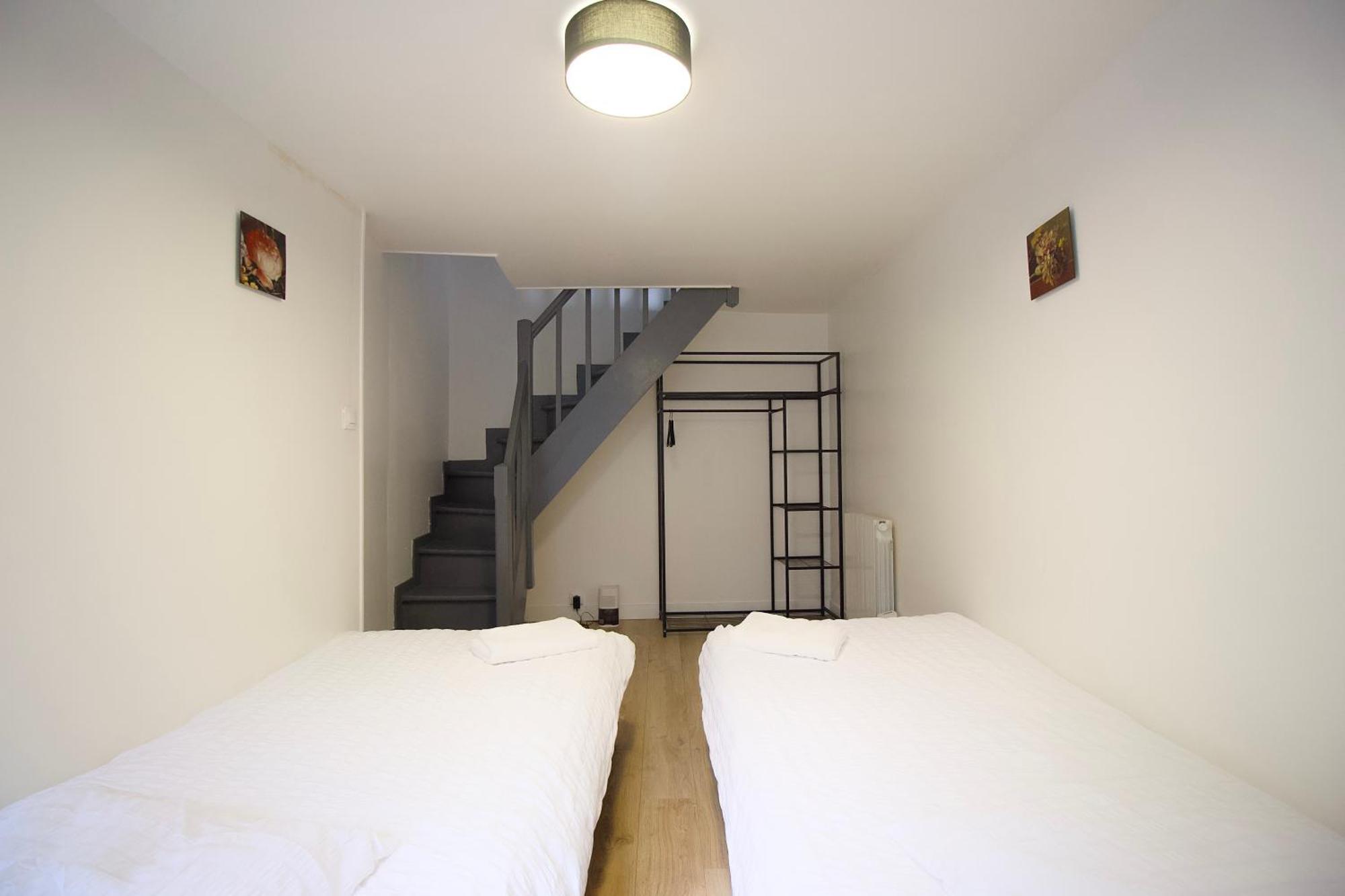Triplex Lumineux A Cherbourg, Hyper Centre, 2 Pas Du Port & Vie Nocturne, Intendance Luxury Host Esterno foto